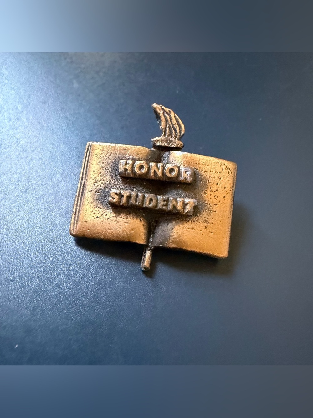 Vintage Honor Student Bronze Tone Pin, Antiques, Collectible